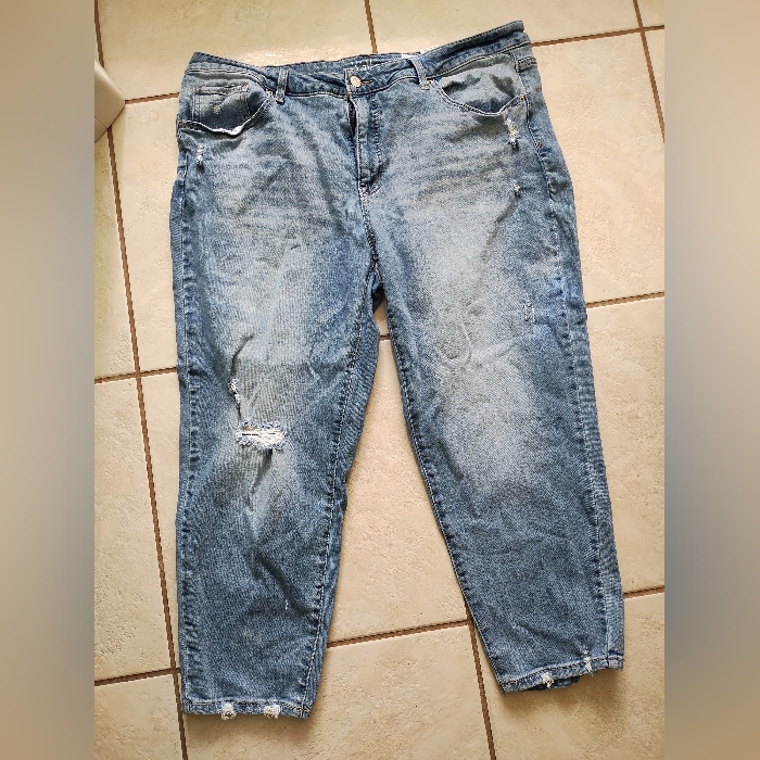 Terra And Sky Mid Rise Denim Jeans Size 20 5 Pocket Zip Closure Distressed